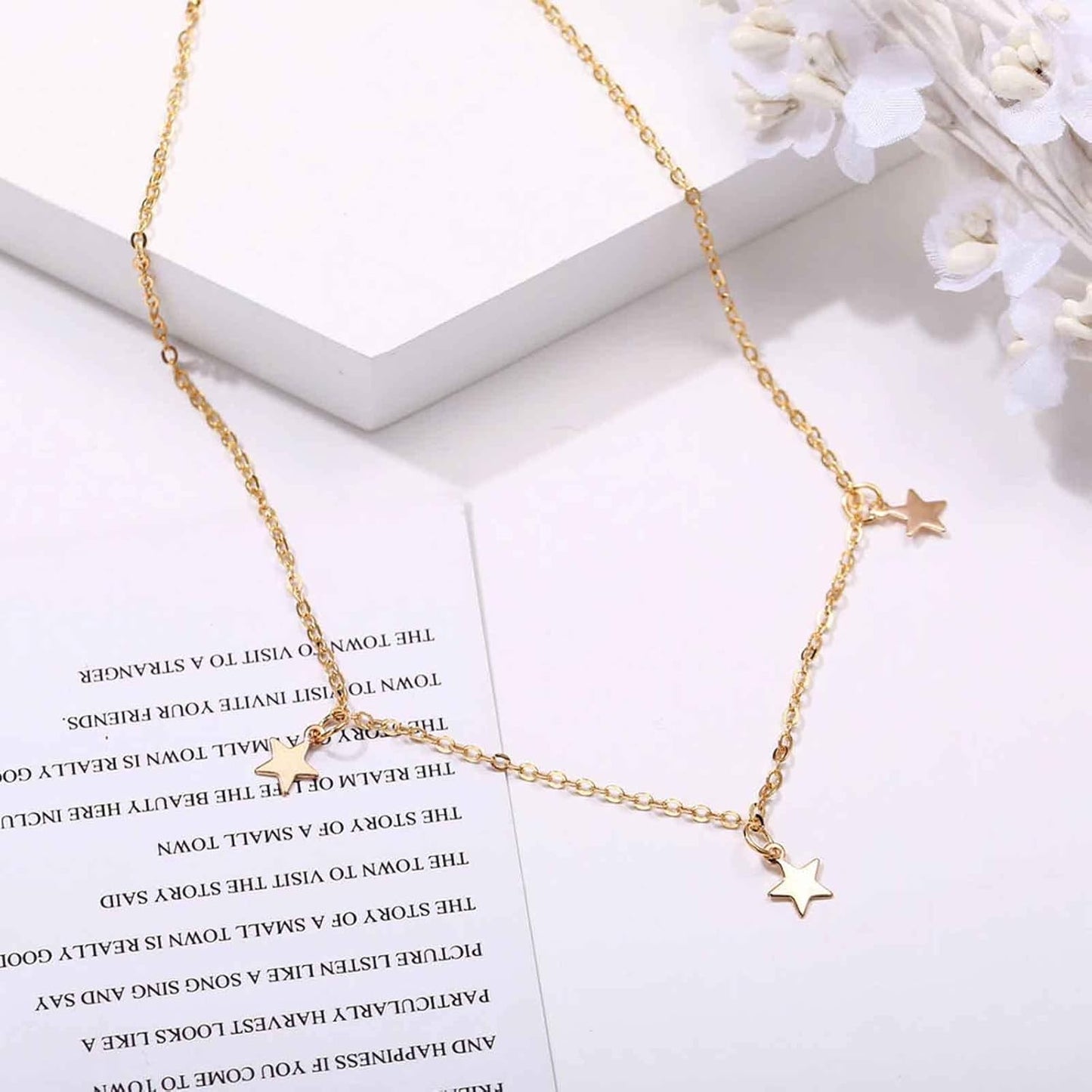 Boho Star Choker Necklace Gold Dangle Star Necklace Minimalist Collar Necklace Tiny Dangle Necklace Chain Jewelry for Women and Girls