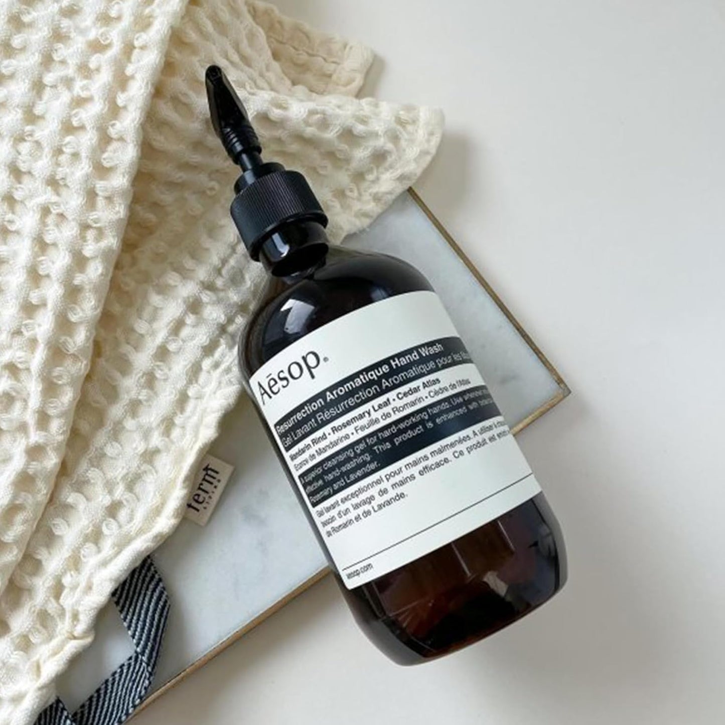 Aesop Resurrection Aromatique Hand Wash | Gentle Cleanser with Orange, Rosemary and Lavender Oils | 500mL / 16.9 oz
